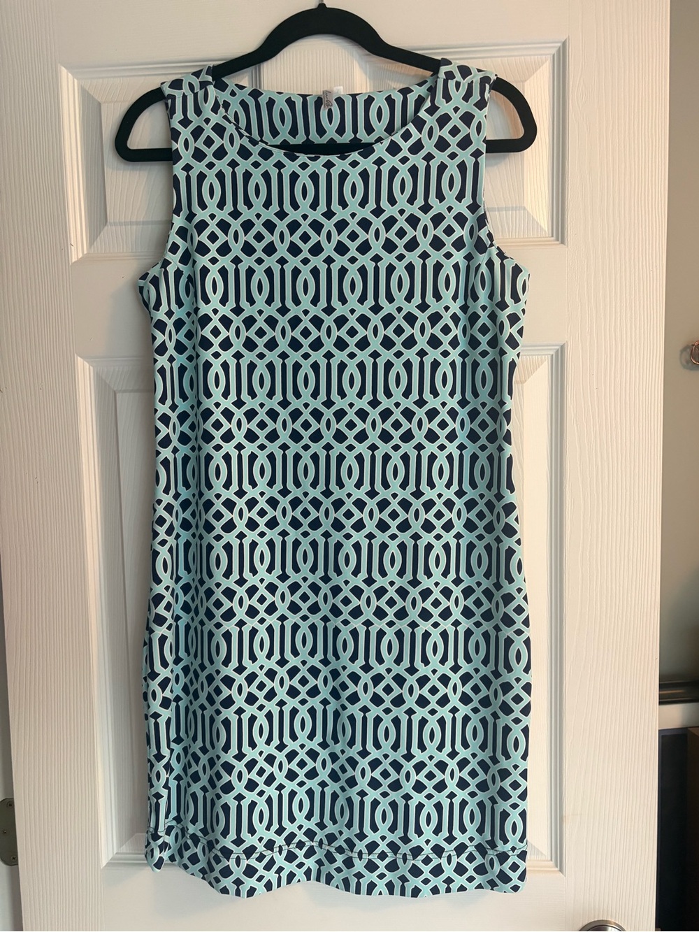 Lulu b light blue/dark blue geometric patter sheath dress Medium